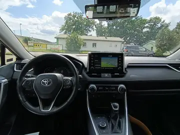RAV4 2.5 Hybrid 4x4 Team Deutschland