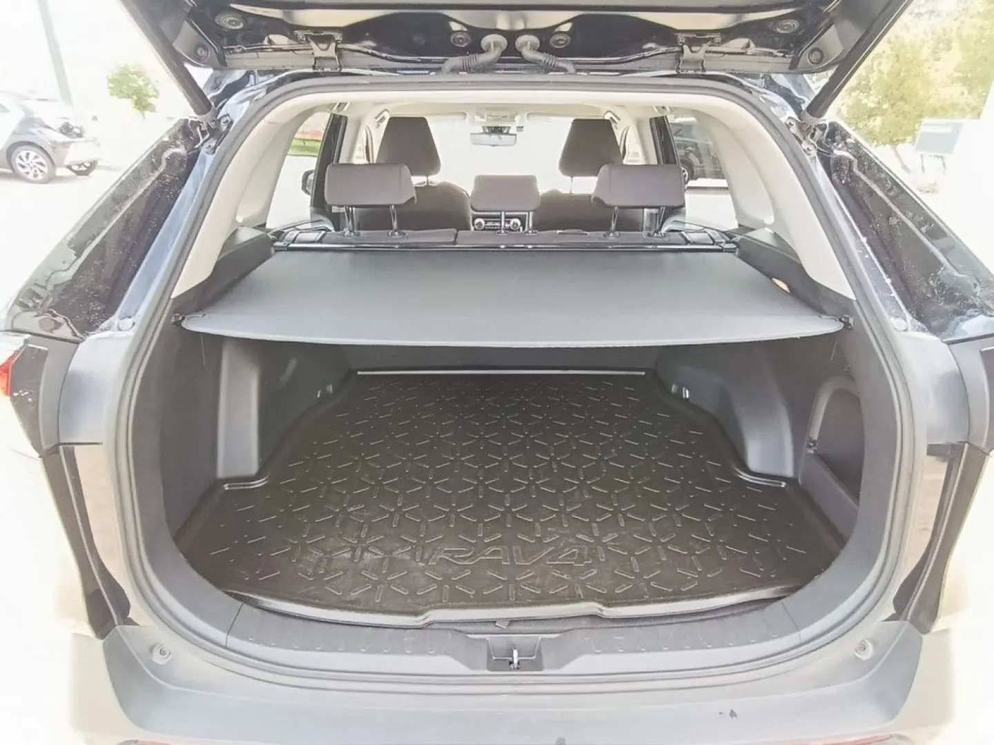 RAV4 2.5 Hybrid 4x4 Team Deutschland