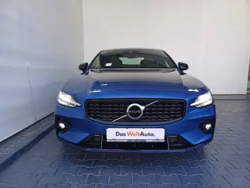 Volvo S60 Momentum Pro 2.0 B4 MHEV 197CP Automat