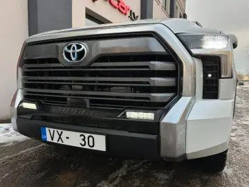 Tundra Crew Max Limited Hybrid Extra Lange