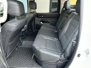 Tundra Crew Max Limited Hybrid Extra Lange