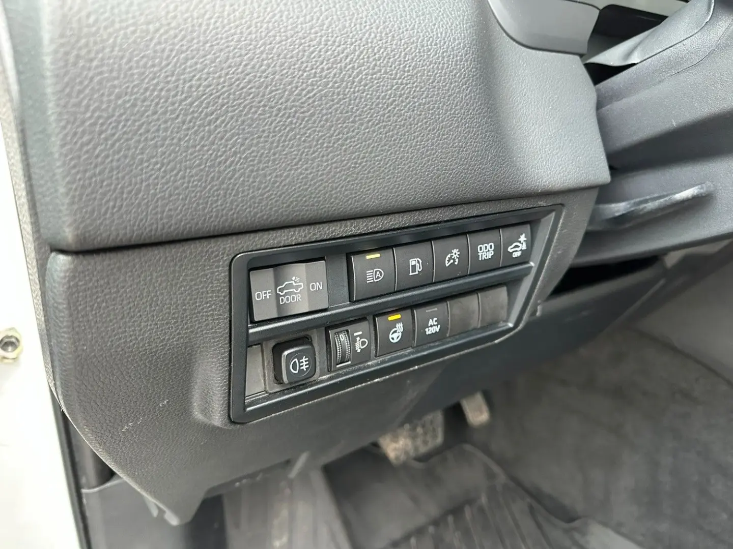 Tundra Crew Max Limited Hybrid Extra Lange