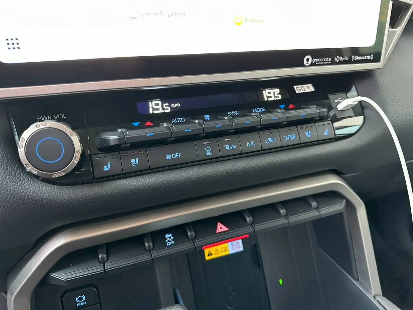 Tundra Crew Max Limited Hybrid Extra Lange