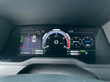 Tundra Crew Max Limited Hybrid Extra Lange