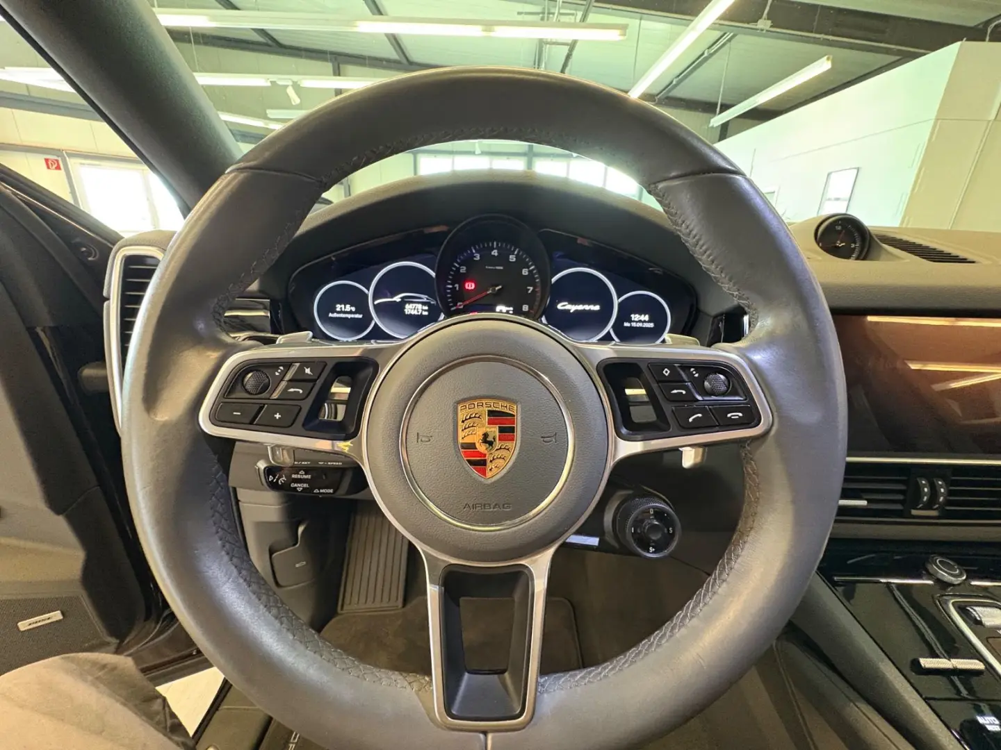 Cayenne Coupe Platinum Edition Luft