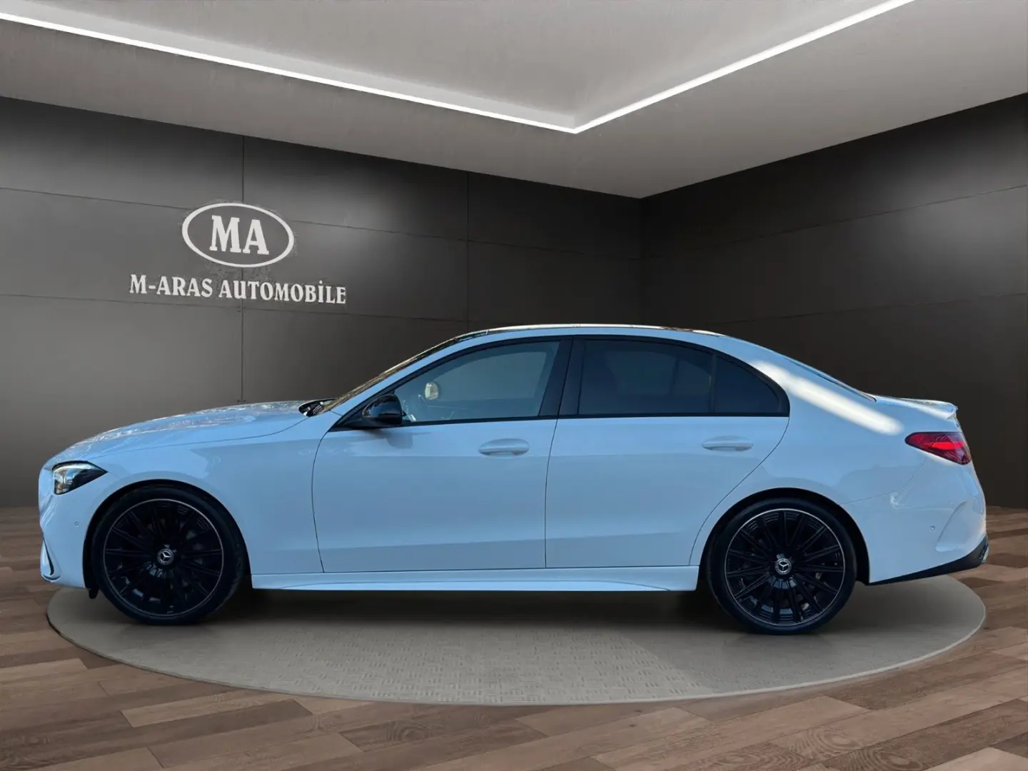 C 300 d 4Matic AMG Pano Burmester Night-Paket