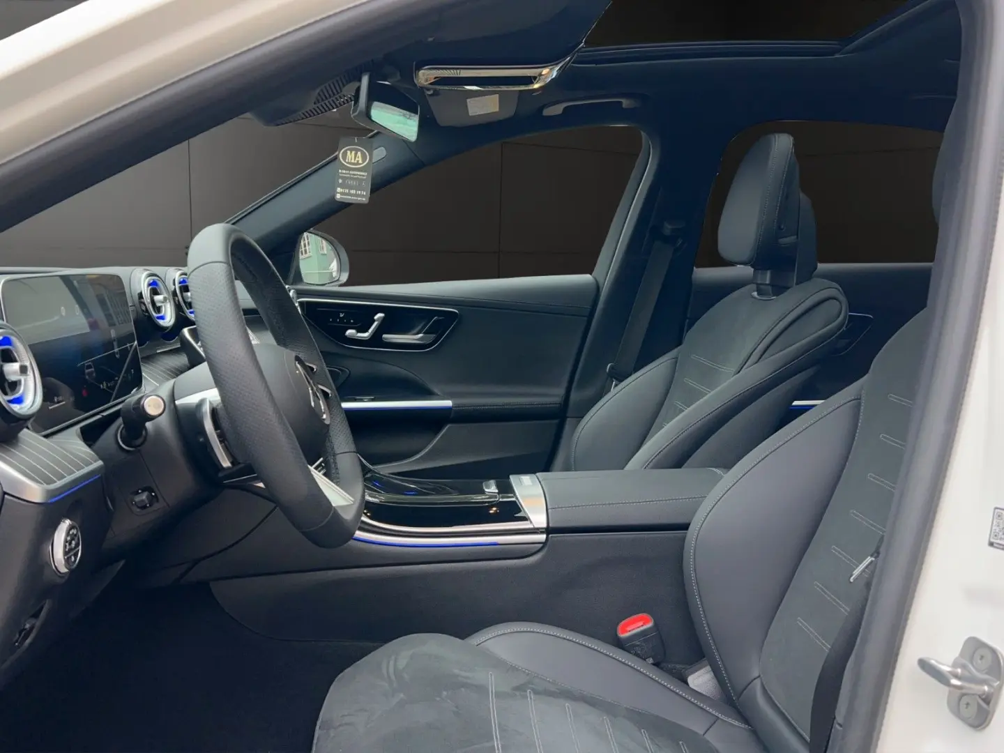 C 300 d 4Matic AMG Pano Burmester Night-Paket