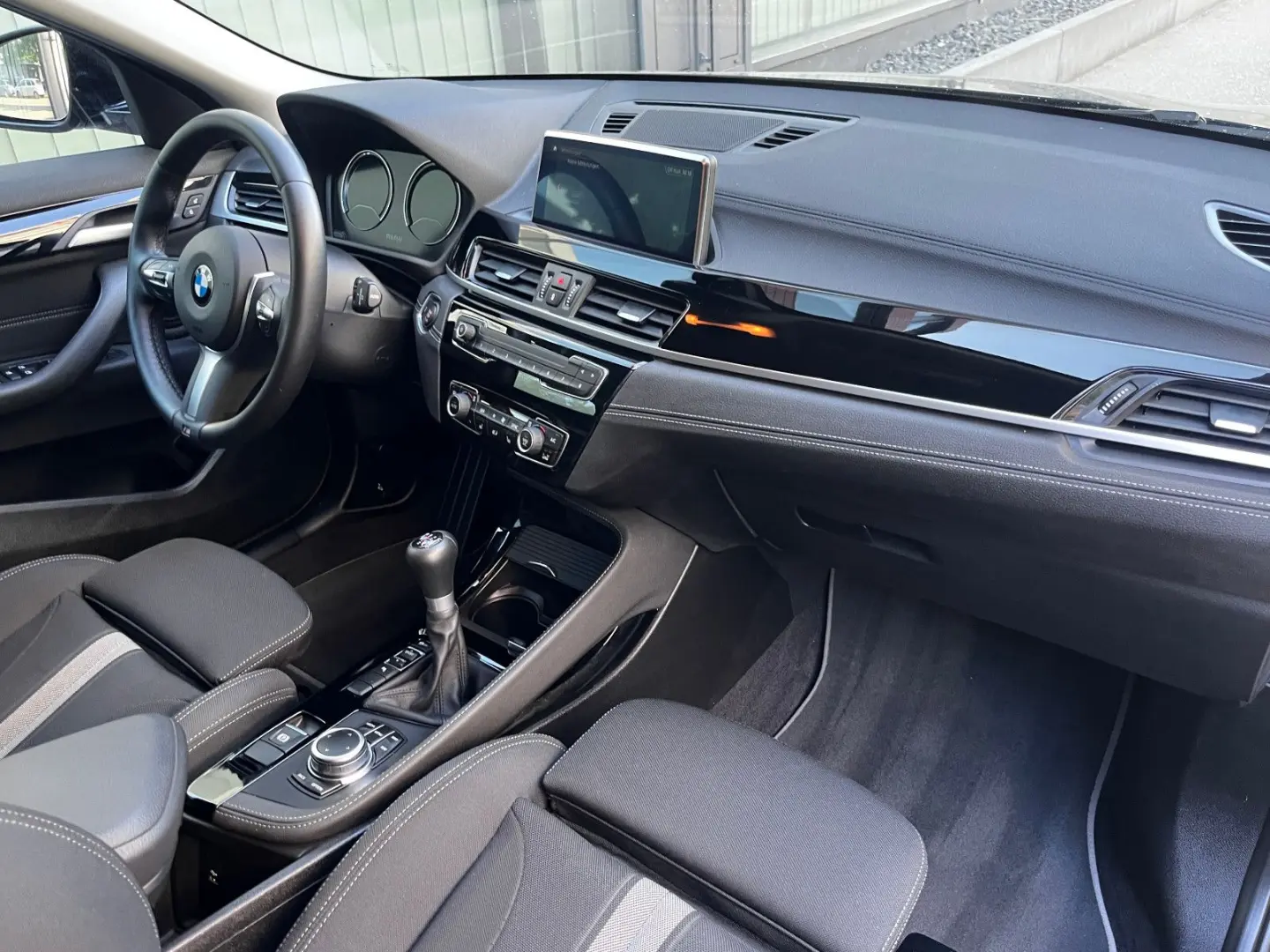 X2 sDrive 18 i* M Lenk*LED*Sportsitze*19