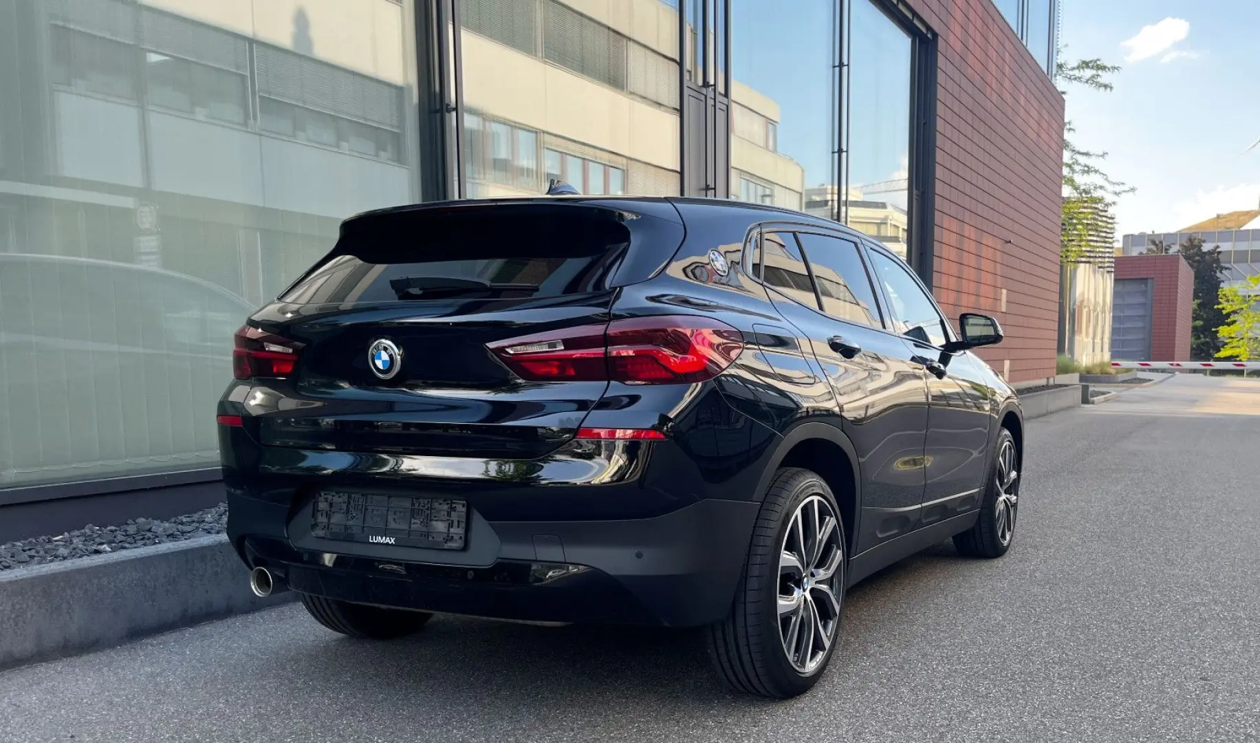 X2 sDrive 18 i* M Lenk*LED*Sportsitze*19
