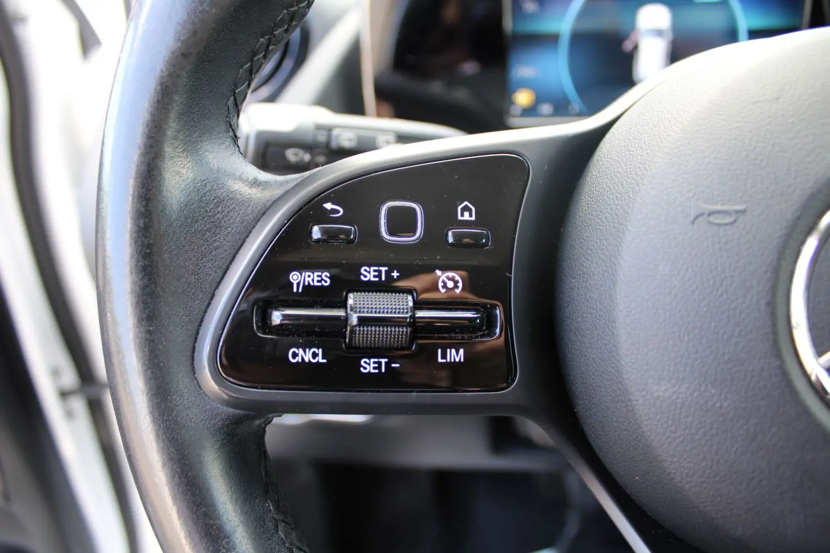 GLA 180 Business Parken Ahk Advanced 17'' Nav DA