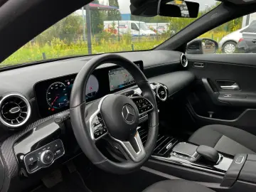 CLA 200 AUT. 163 PS VIRTUAL CAM NAVI T. ASS