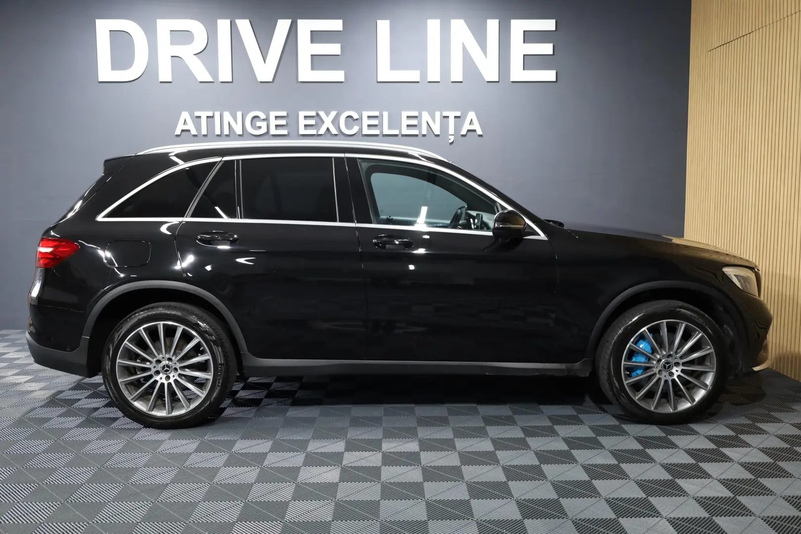 Mercedes-Benz GLC 350e 4M 2*AMG Pano AHK 211cp