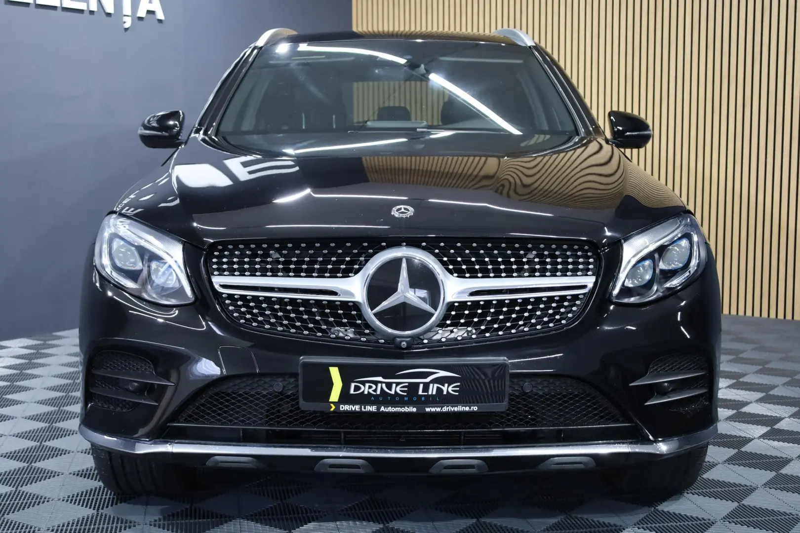 Mercedes-Benz GLC 350e 4M 2*AMG Pano AHK 211cp