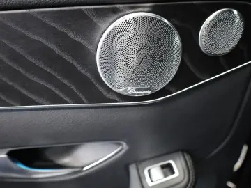 Mercedes-Benz GLC 350e 4M 2*AMG Pano AHK 211cp