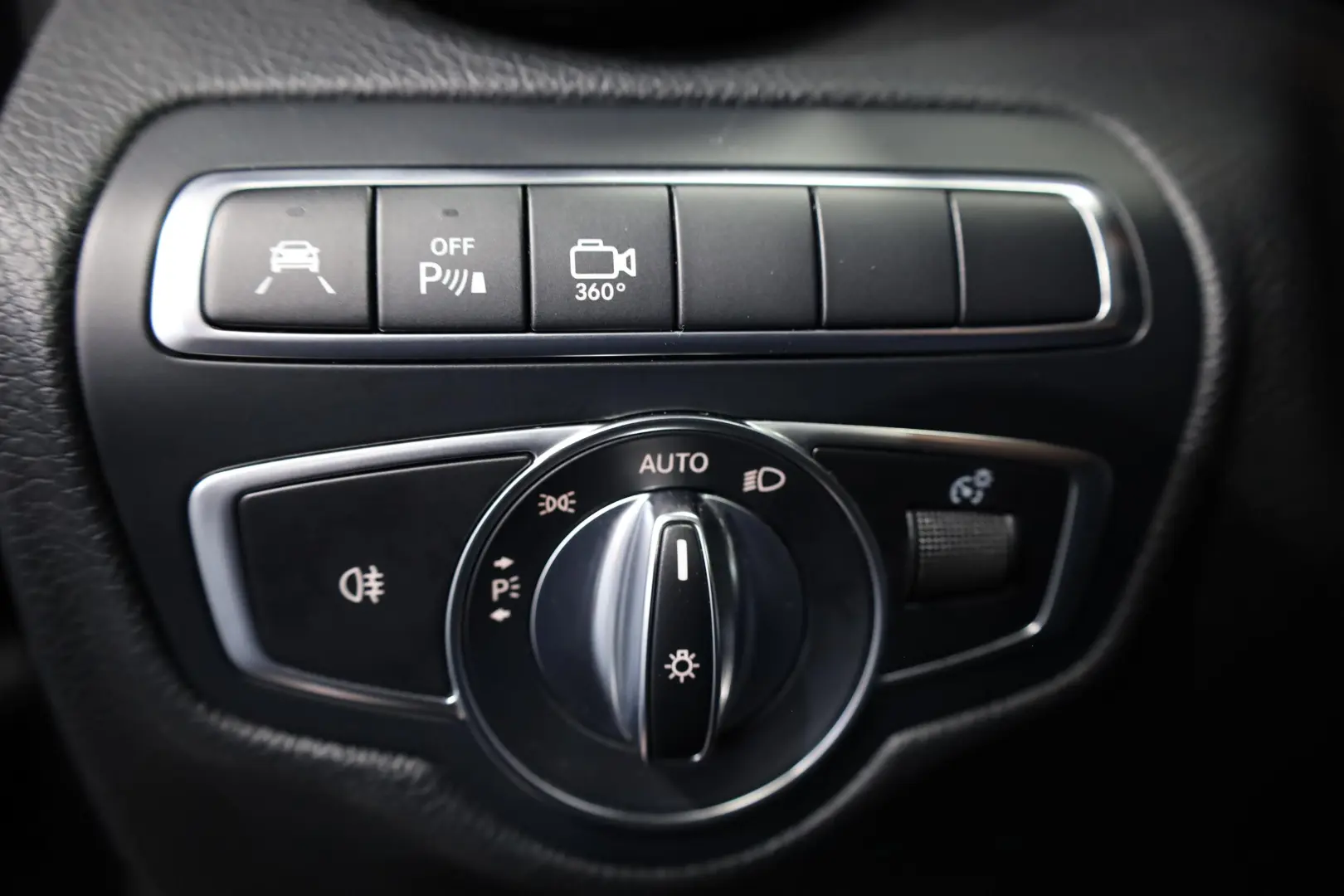 Mercedes-Benz GLC 350e 4M 2*AMG Pano AHK 211cp