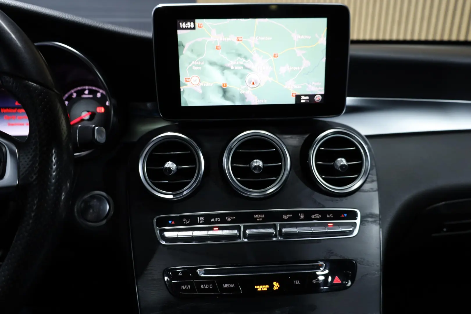 Mercedes-Benz GLC 350e 4M 2*AMG Pano AHK 211cp