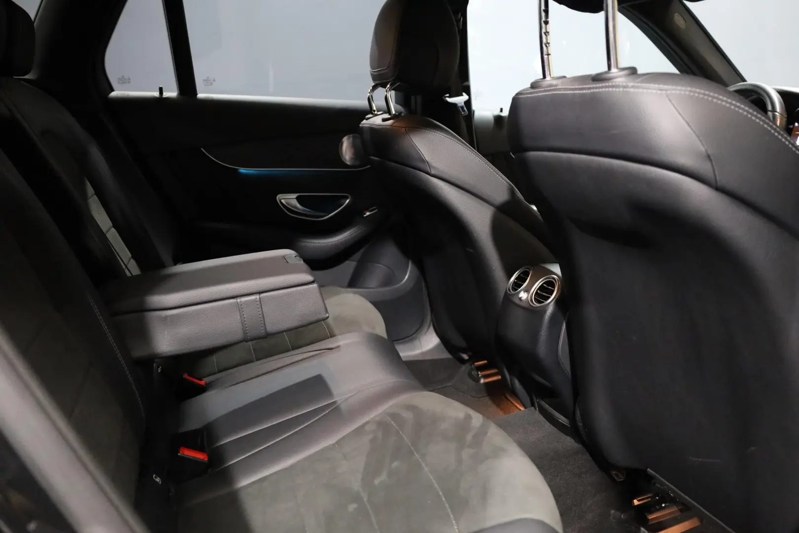 Mercedes-Benz GLC 350e 4M 2*AMG Pano AHK 211cp