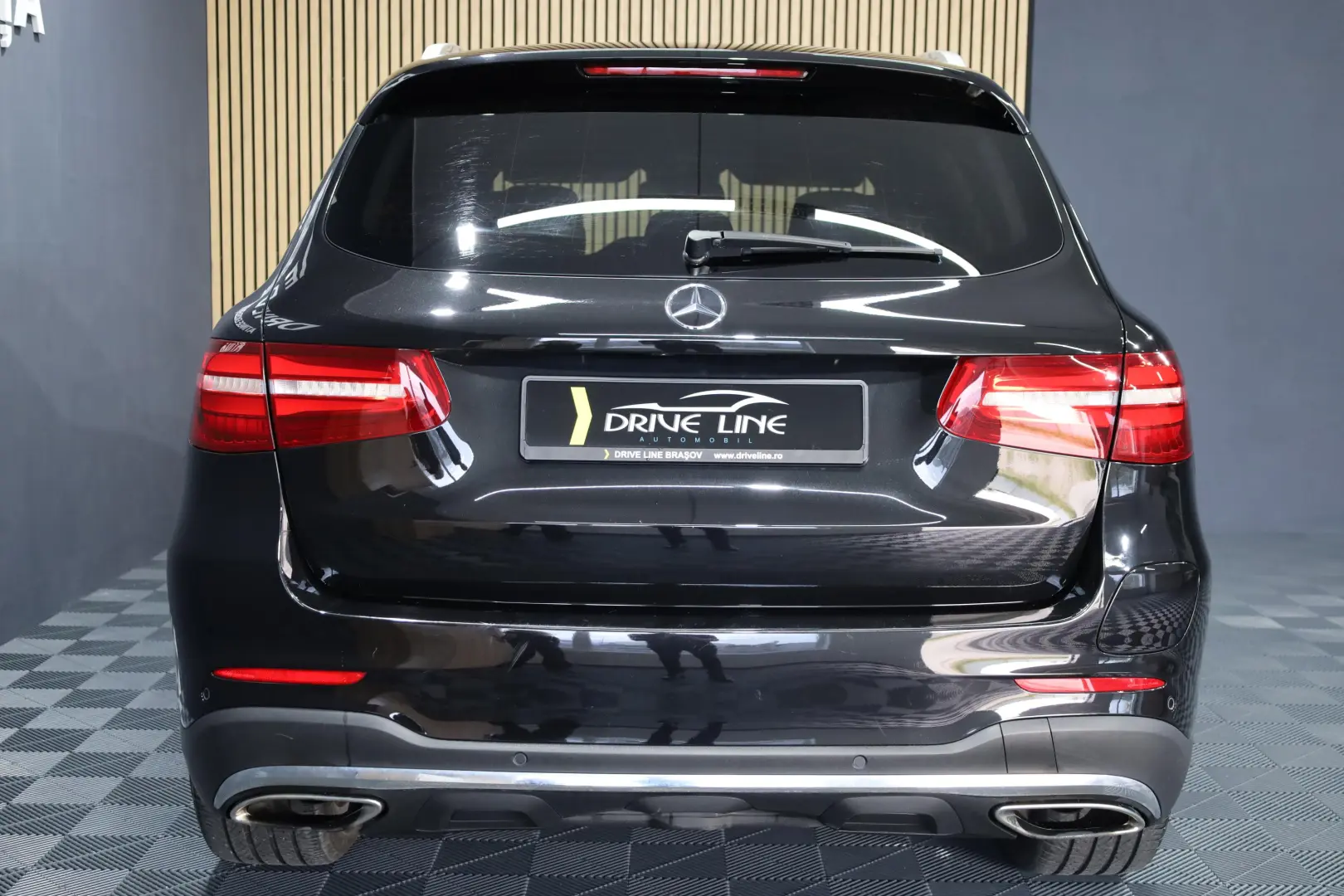 Mercedes-Benz GLC 350e 4M 2*AMG Pano AHK 211cp