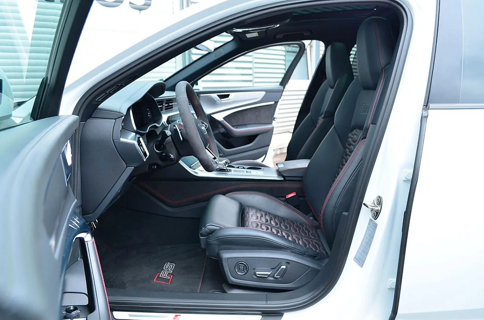 RS6 4.0 TFSI quattro Dynamik/ASA/Allradl./VOLL!