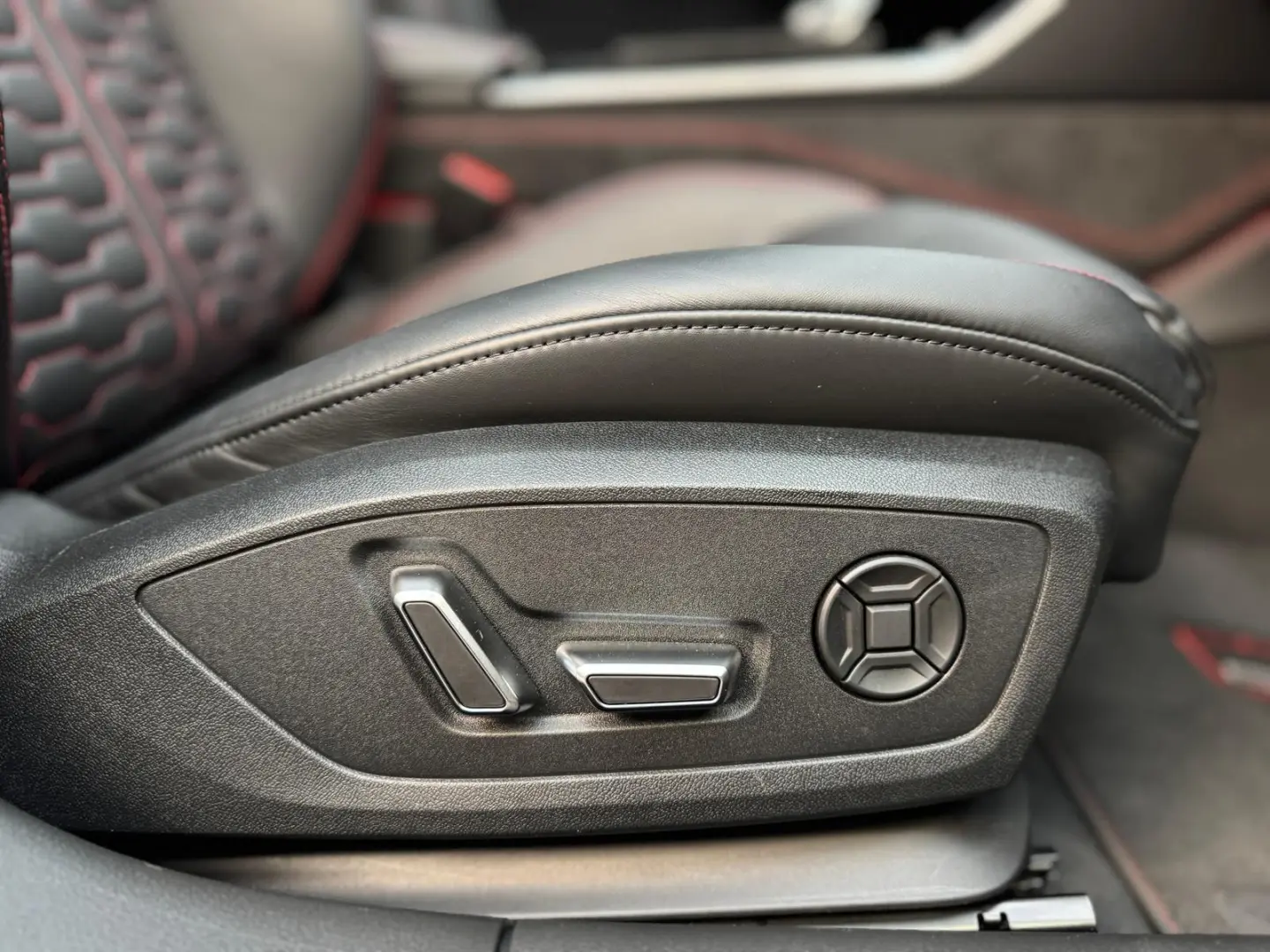RS6 4.0 TFSI quattro 4.0 V8 |PANO|360|B&O|NARDO|