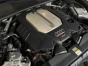 RS6 4.0 TFSI Q*Pano*HuD*B&O-Adv.*Carbon*Dynamik+