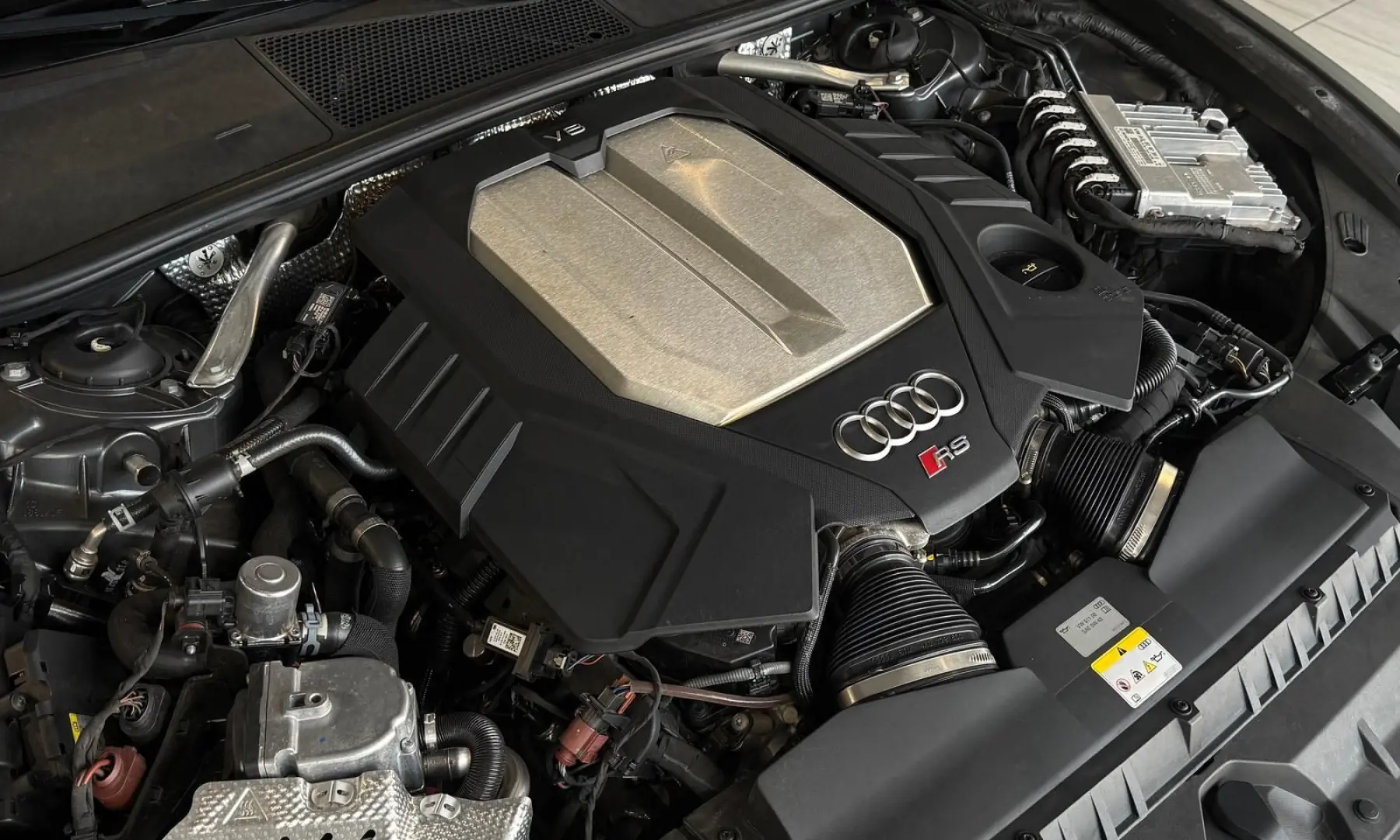 RS6 4.0 TFSI Q*Pano*HuD*B&O-Adv.*Carbon*Dynamik+