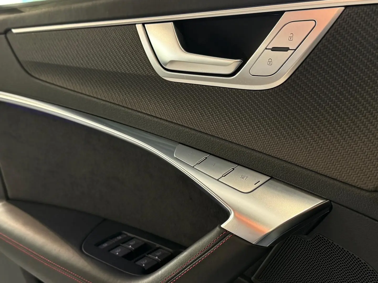 RS6 4.0 TFSI Q*Pano*HuD*B&O-Adv.*Carbon*Dynamik+