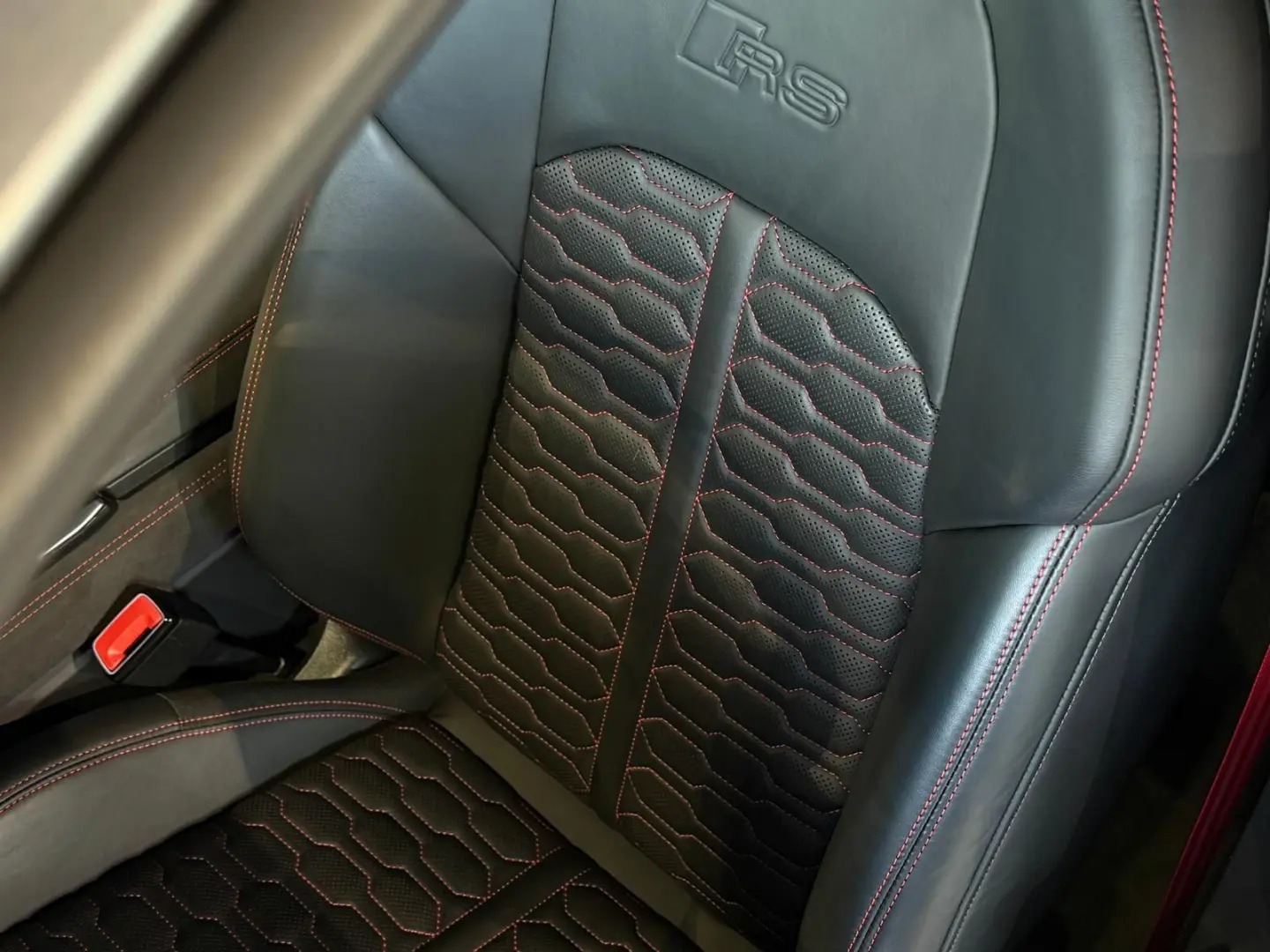 RS6 4.0 TFSI Q*Pano*HuD*B&O-Adv.*Carbon*Dynamik+