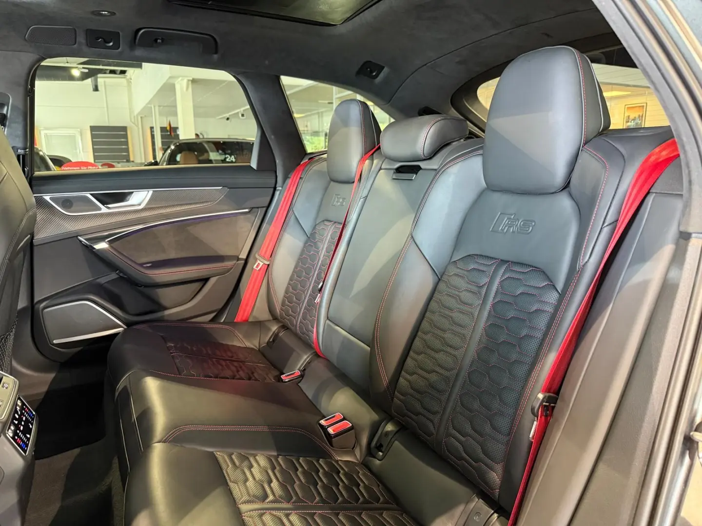 RS6 4.0 TFSI Q*Pano*HuD*B&O-Adv.*Carbon*Dynamik+