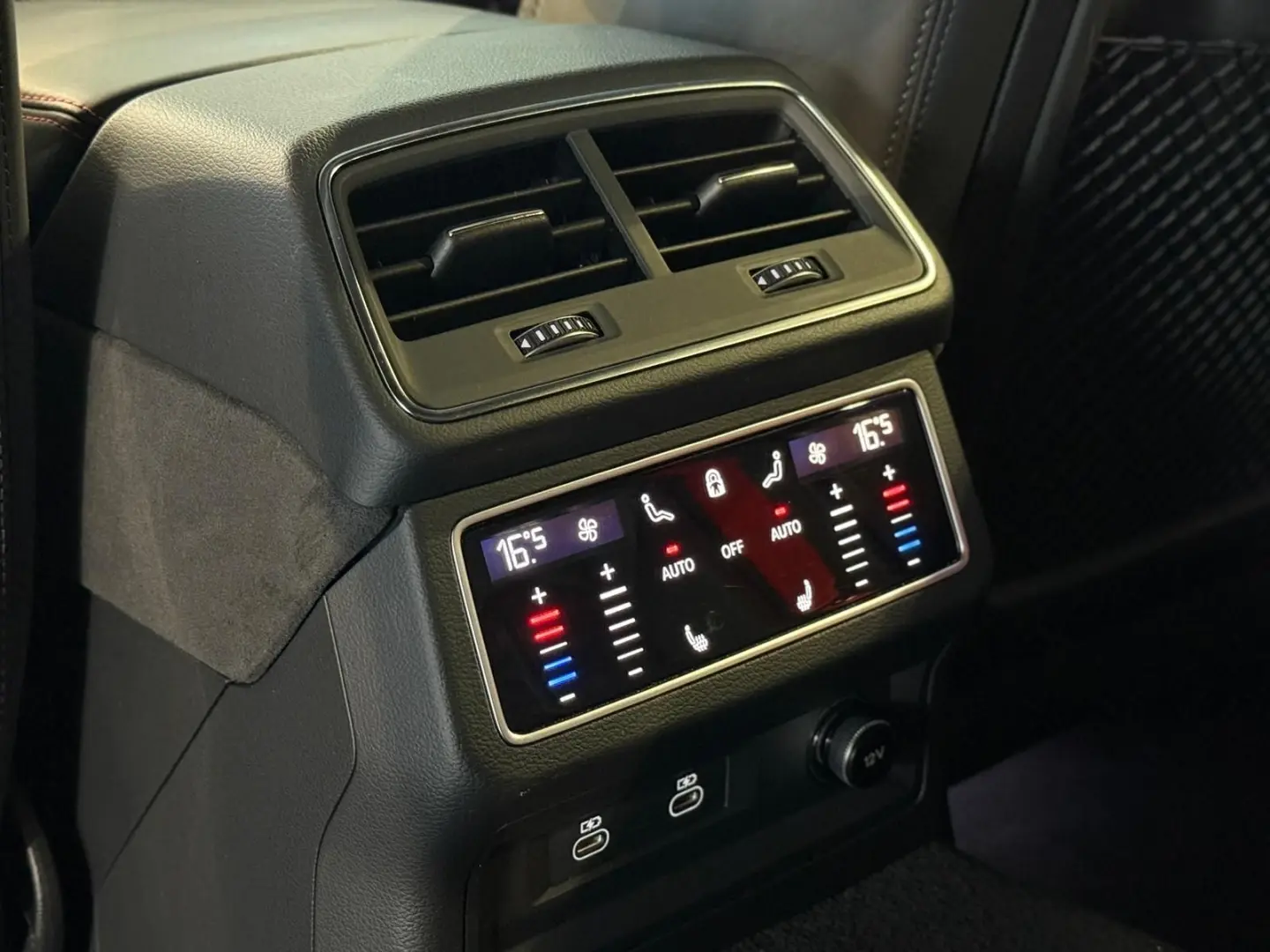 RS6 4.0 TFSI Q*Pano*HuD*B&O-Adv.*Carbon*Dynamik+