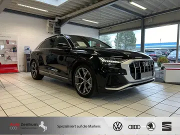 SQ8 TFSI Nachtsicht Sitzbelüf*AHK*TV*Luft*StandH