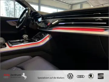 SQ8 TFSI Nachtsicht Sitzbelüf*AHK*TV*Luft*StandH