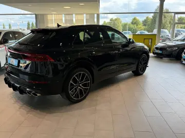 SQ8 4.0 TFSI quattro