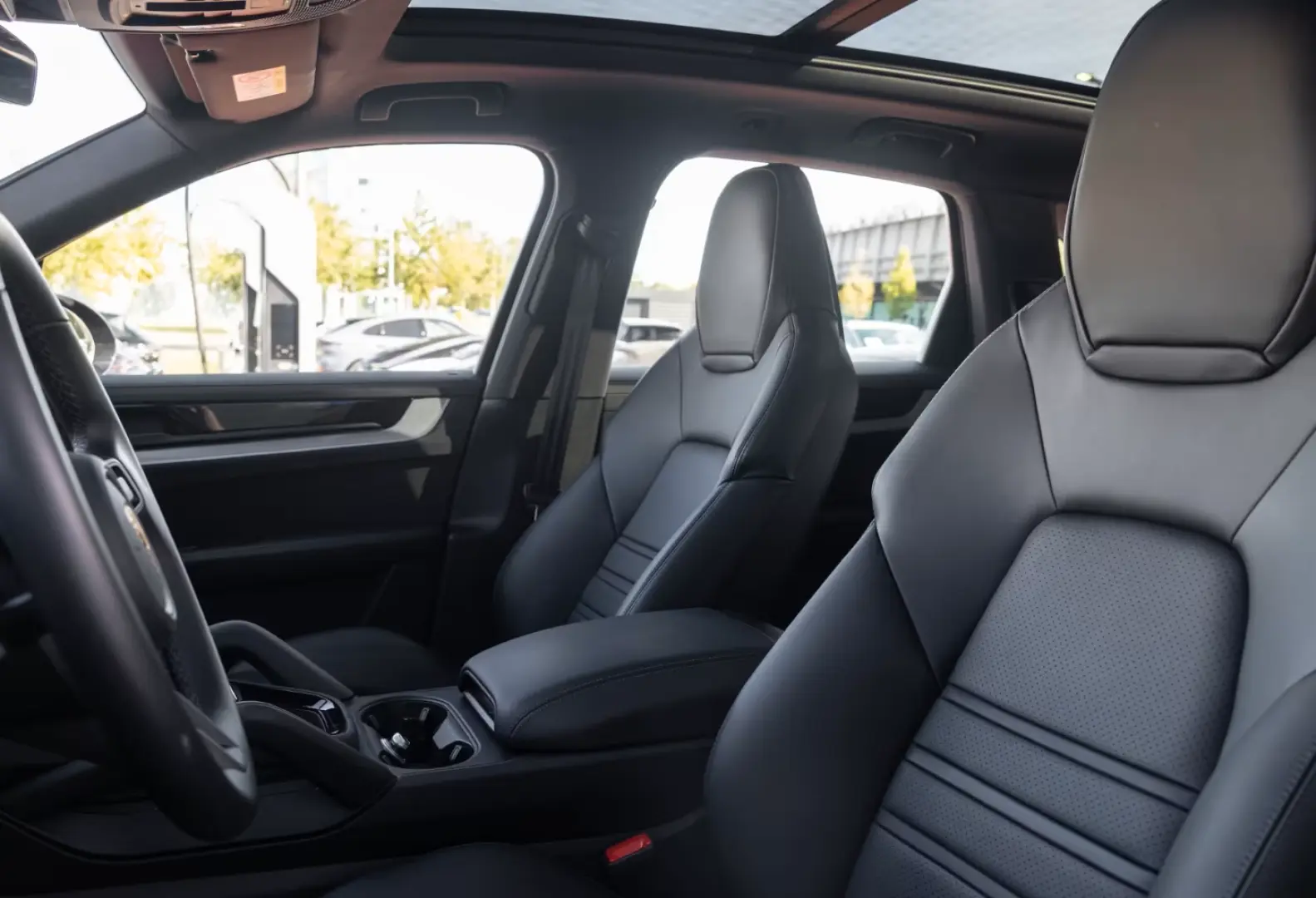 Porsche Cayenne BOSE Panorama LED-Matrix