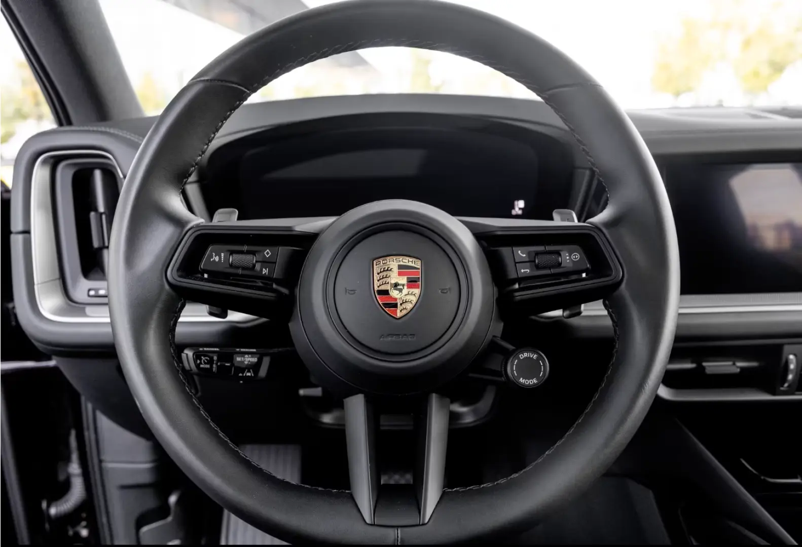 Porsche Cayenne BOSE Panorama LED-Matrix