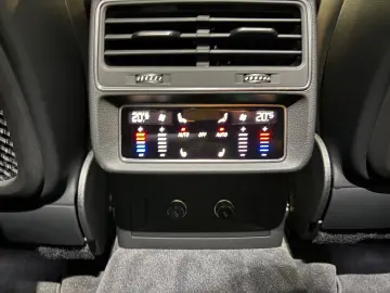 SQ8 4.0 TFSI quattro*AHK-Pano-B&O-Matrix*