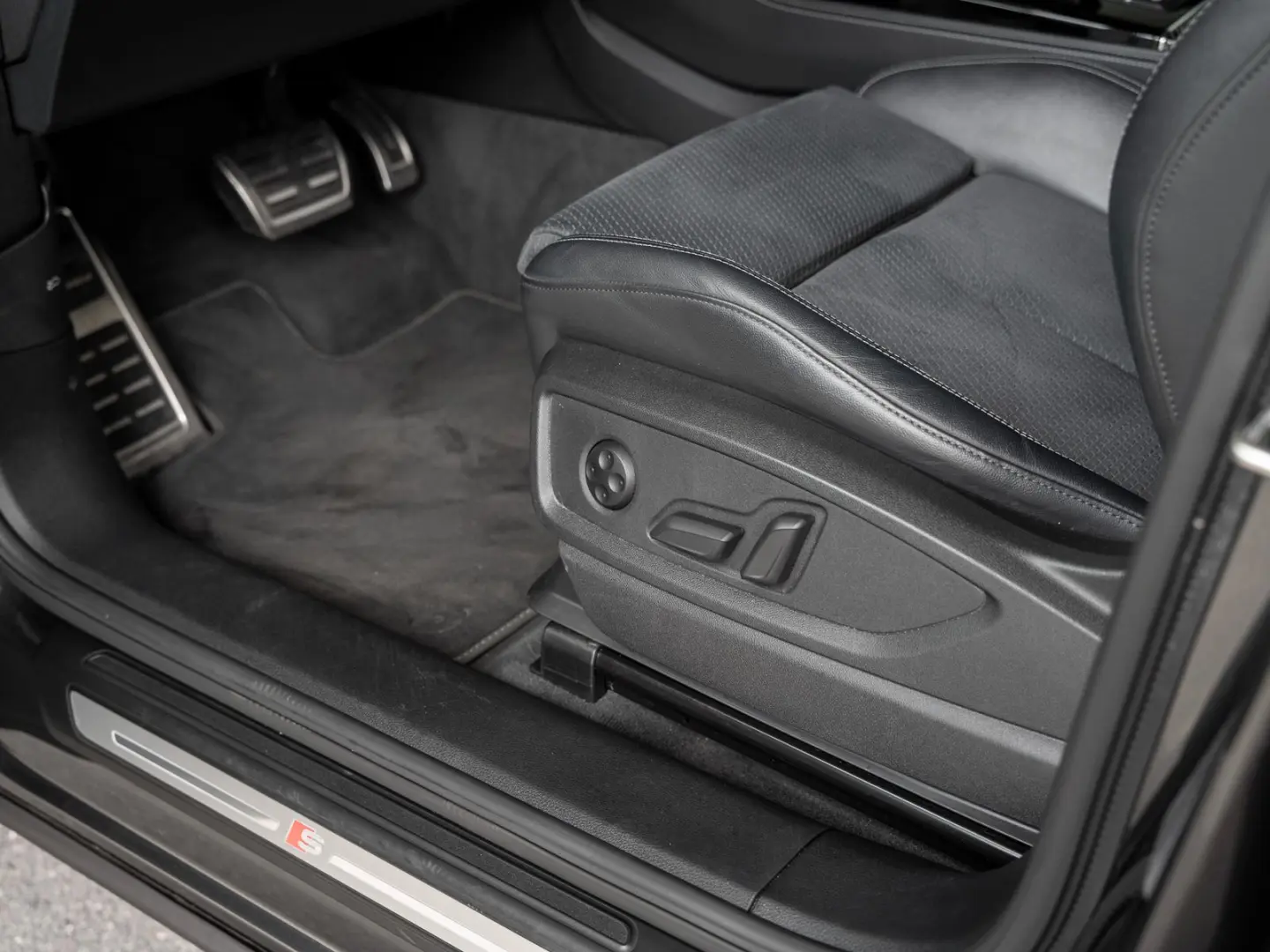 SQ5 Sportback 3.0 TDI Pano SpurH MATRIX KeyLess