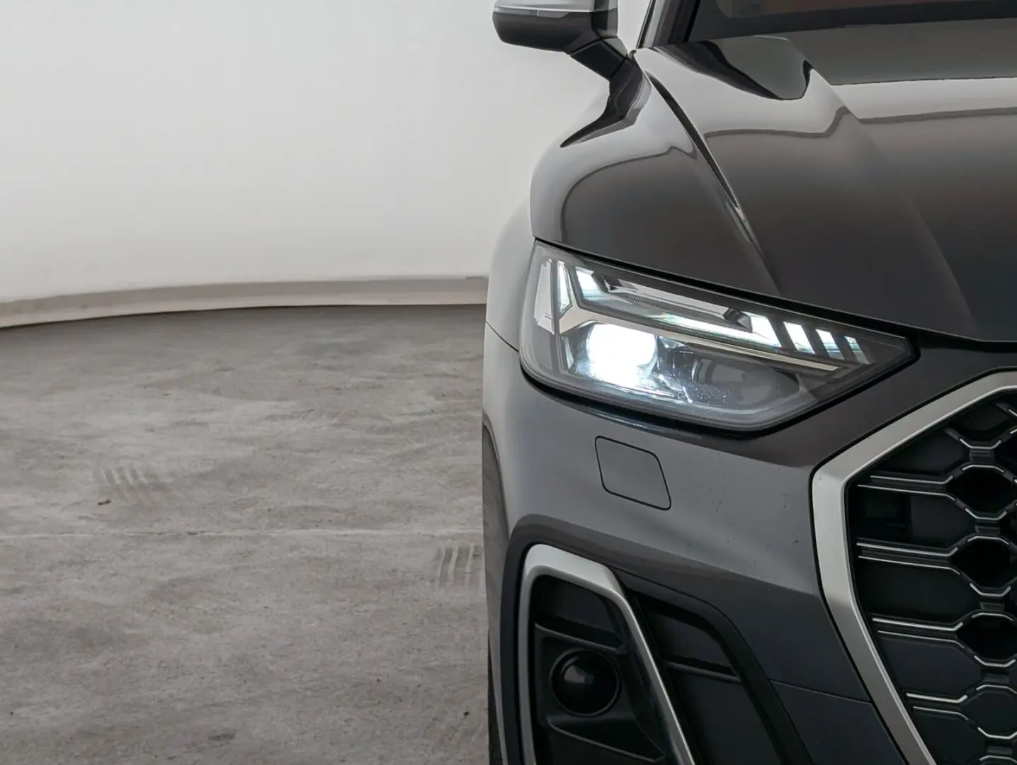 SQ5 3.0 TDI quattro MHEV LEDER+PANO+AHK+LED+NAVI