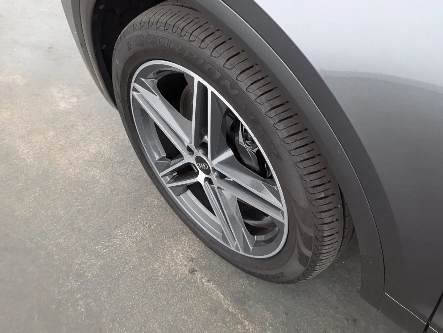 SQ5 3.0 TDI quattro MHEV LEDER+PANO+AHK+LED+NAVI