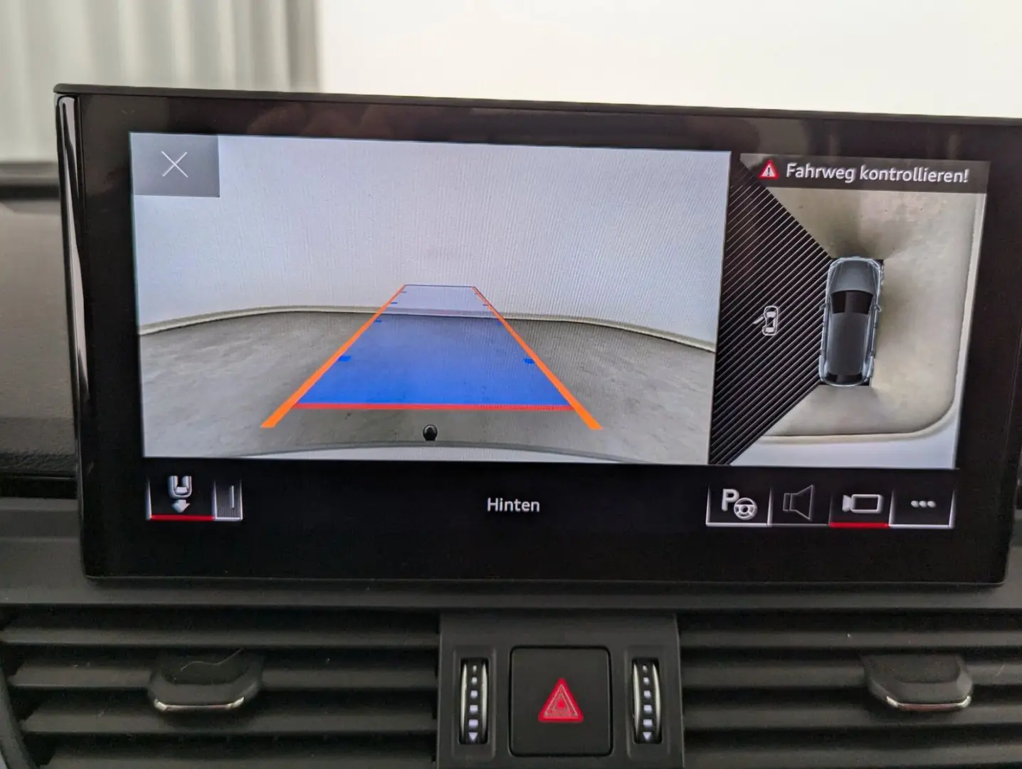SQ5 3.0 TDI quattro MHEV LEDER+PANO+AHK+LED+NAVI