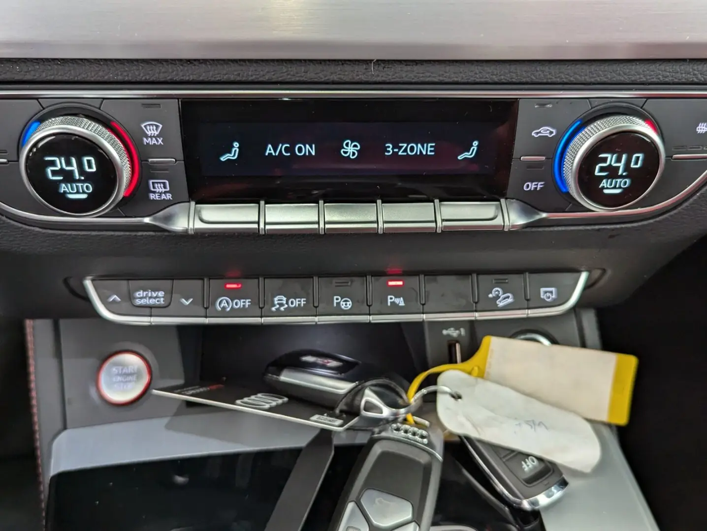 SQ5 3.0 TDI quattro MHEV LEDER+PANO+AHK+LED+NAVI
