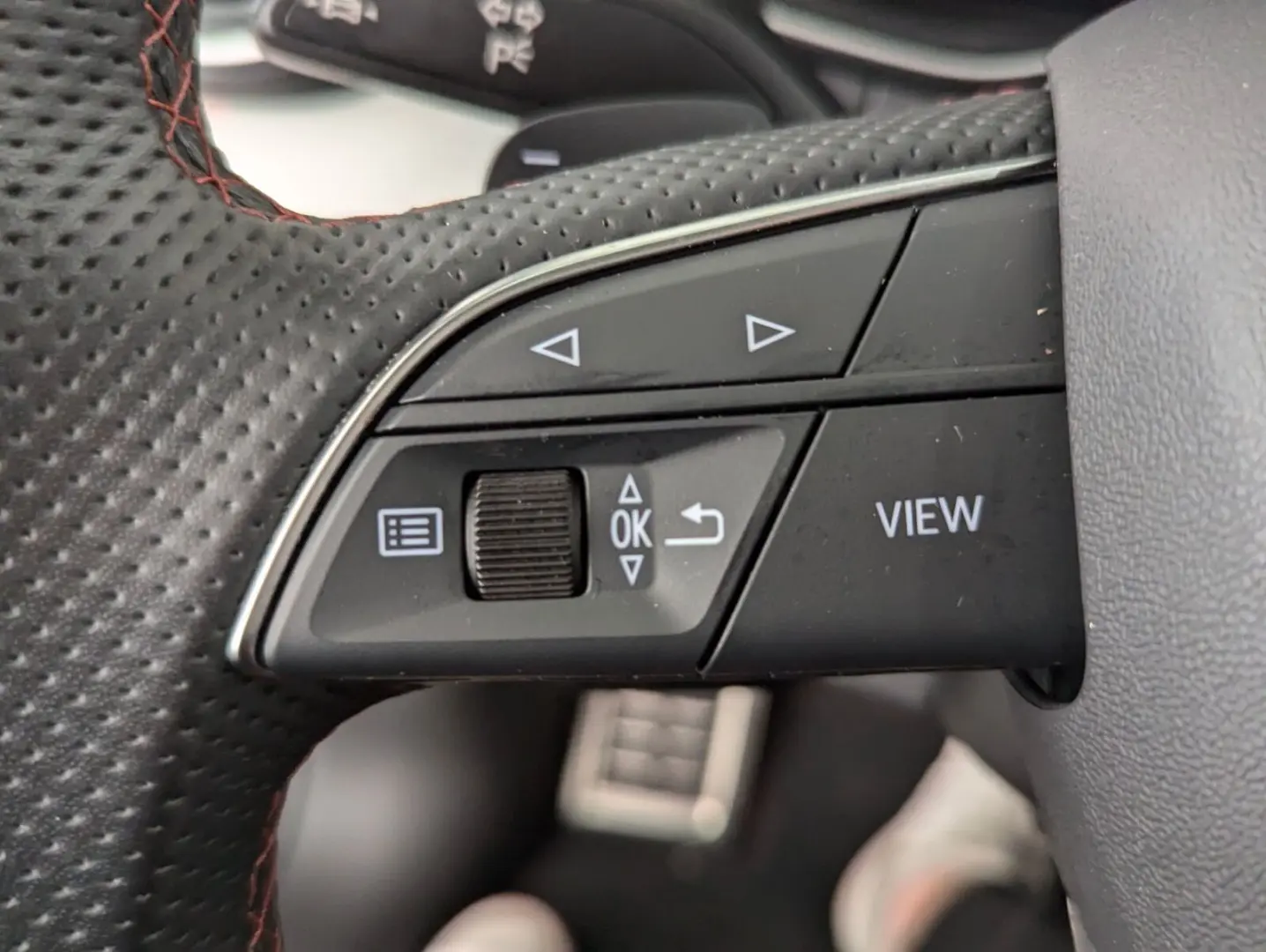 SQ5 3.0 TDI quattro MHEV LEDER+PANO+AHK+LED+NAVI