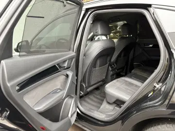 SQ5 SQ5 Sportback 3.0 TDI quattro/21