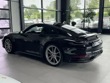 911 Carrera 4S PDK
