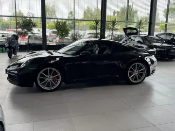 911 Carrera 4S PDK