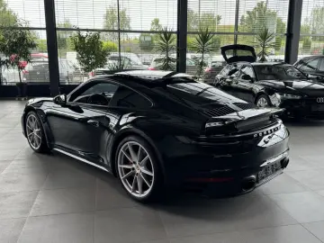 911 Carrera 4S PDK