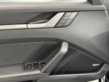 911 Carrera 4S PDK