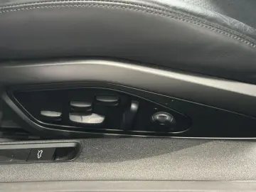 911 Carrera 4S PDK