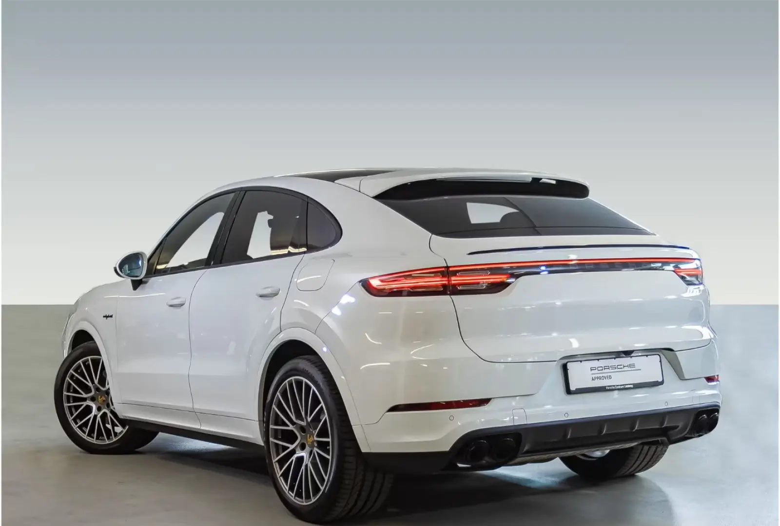 Porsche Cayenne E-Hybrid Coupe Platinum Edition
