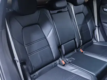 Porsche Cayenne E-Hybrid Coupe Platinum Edition